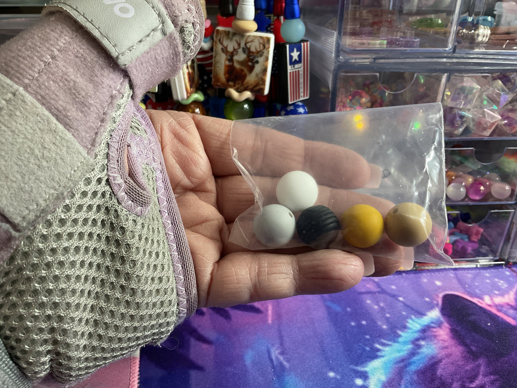 $1.50 Bag Of 14/16mm Mix Silicone Beads