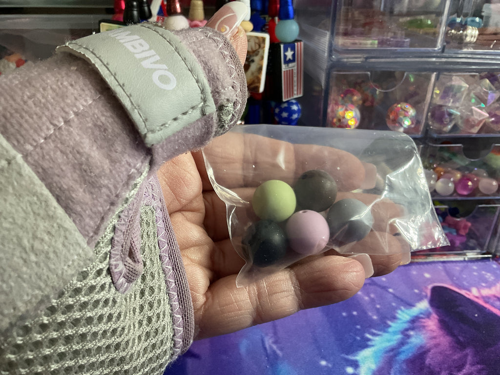 $1.50 Bag Of 14/16mm Mix Silicone Beads