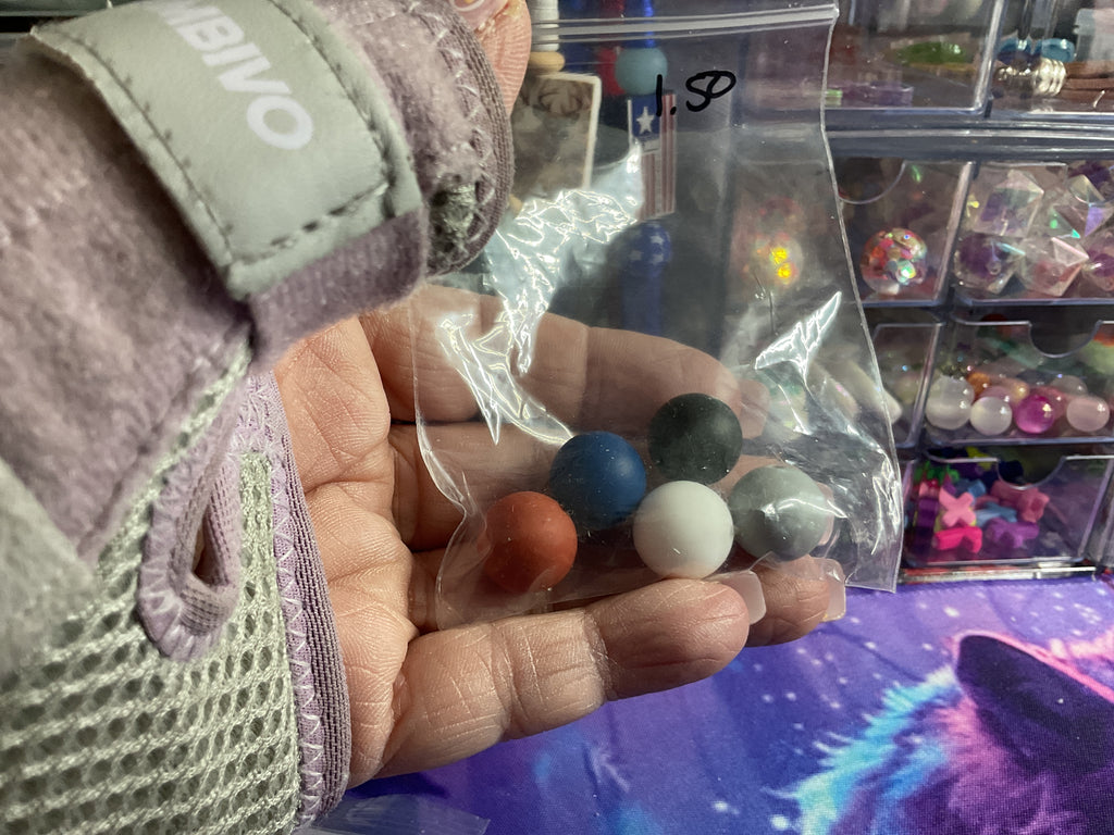 $1.50 Bag Of 14/16mm Mix Silicone Beads